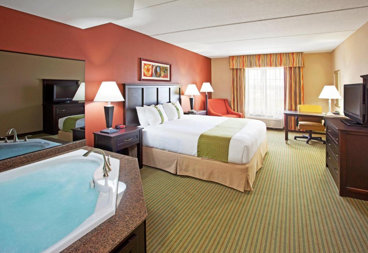 Holiday Inn Midland By Ihg Exteriör bild
