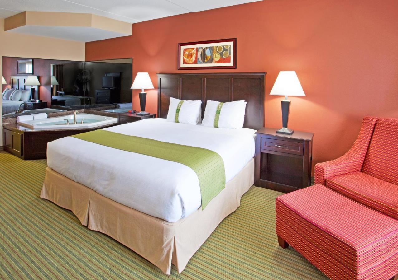 Holiday Inn Midland By Ihg Exteriör bild