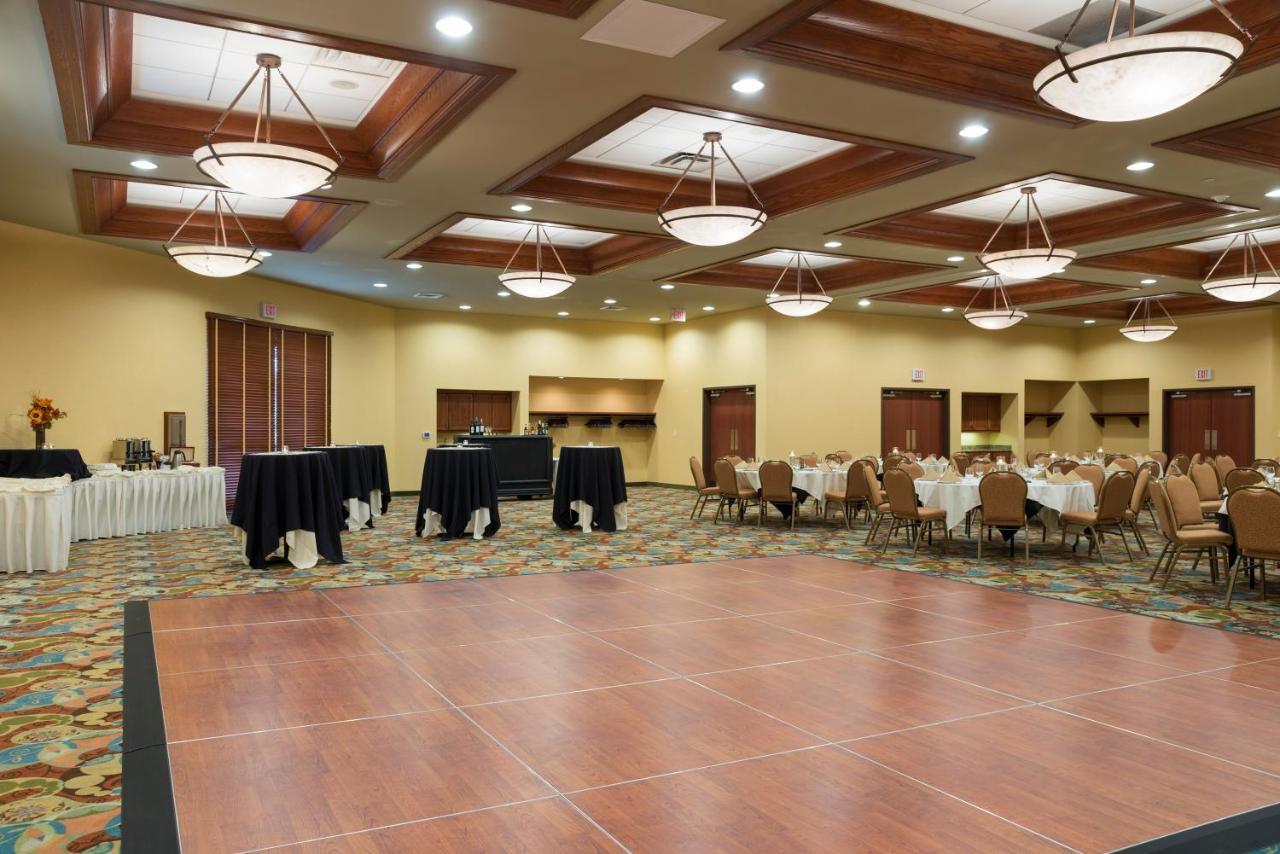 Holiday Inn Midland By Ihg Exteriör bild