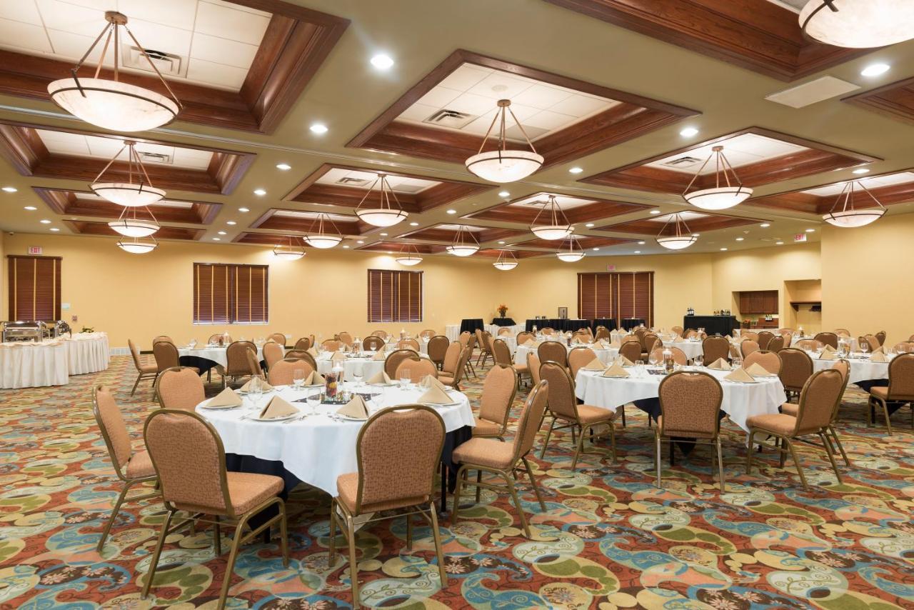 Holiday Inn Midland By Ihg Exteriör bild